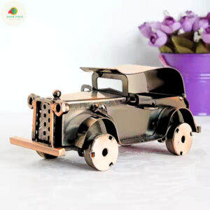 Home metal vintag car showpiece
